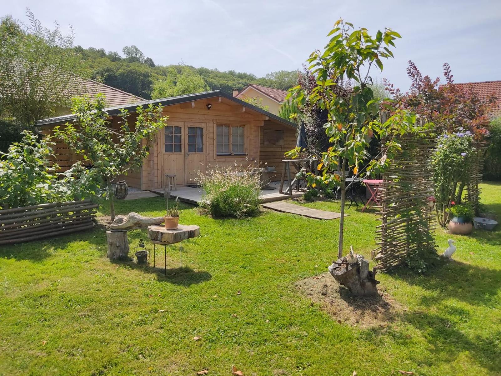 Les Tilleuls Saint-Jean-d'Avelanne Esterno foto